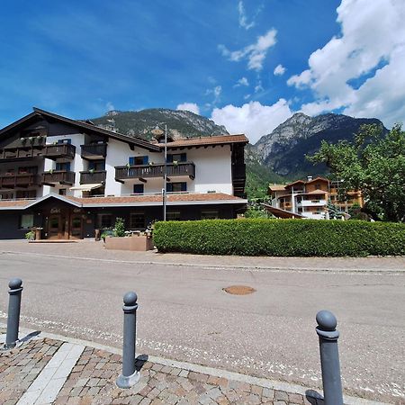 Hotel Nele Ziano Di Fiemme Ngoại thất bức ảnh