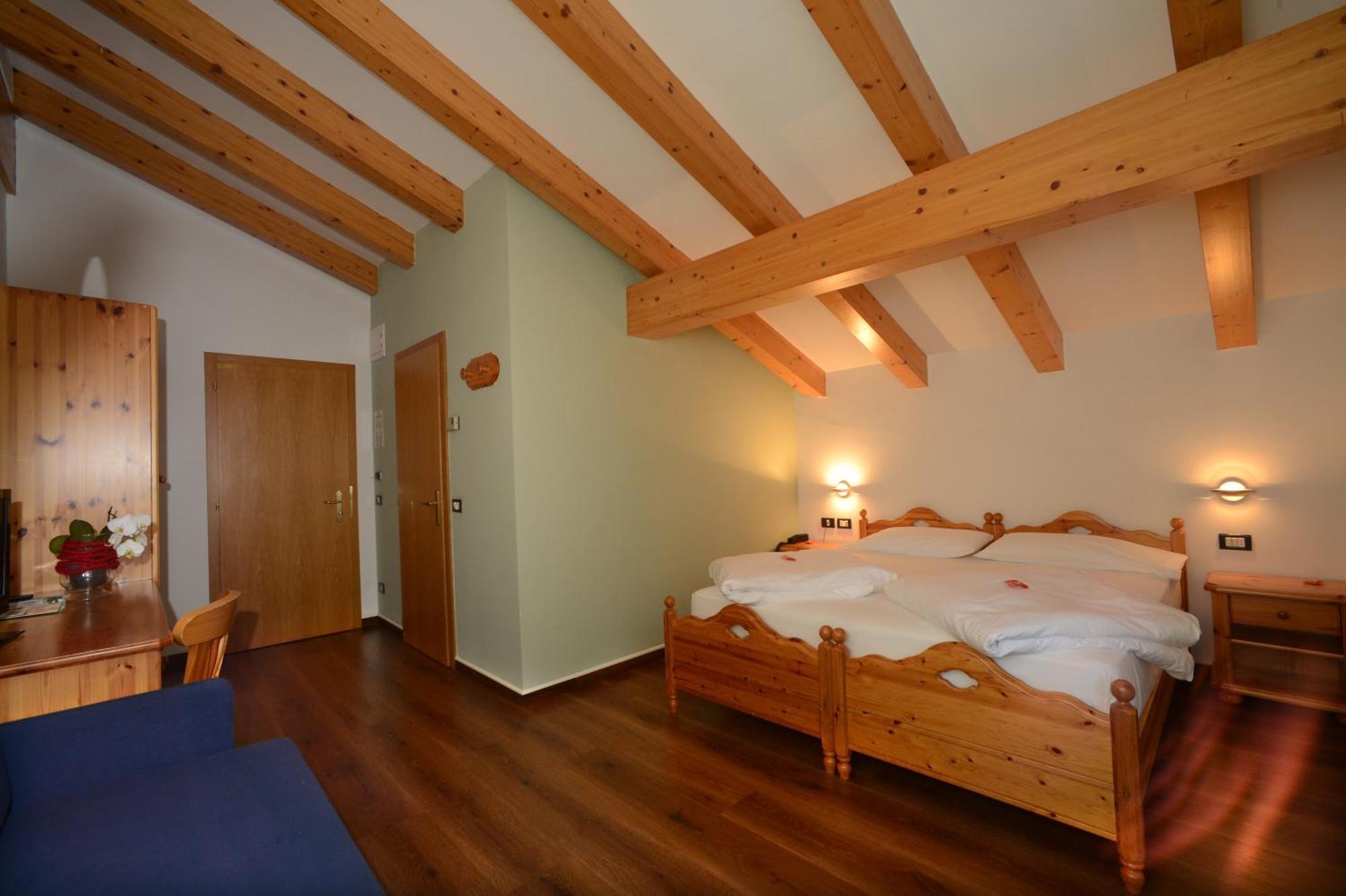 Hotel Nele Ziano Di Fiemme Phòng bức ảnh